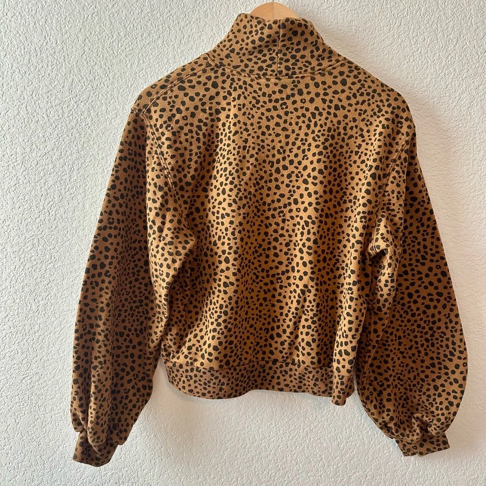 Time and Tru Animal Print Turtleneck Puff Sleeves Sweater Women’s Size XS - Picture 2 of 3